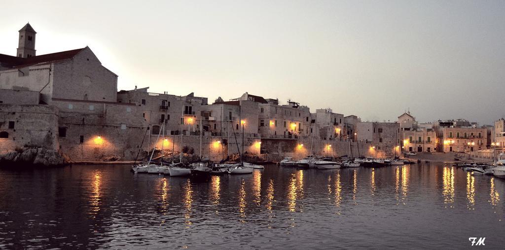 Il Da Vinci Casa Vacanze Giovinazzo Luaran gambar