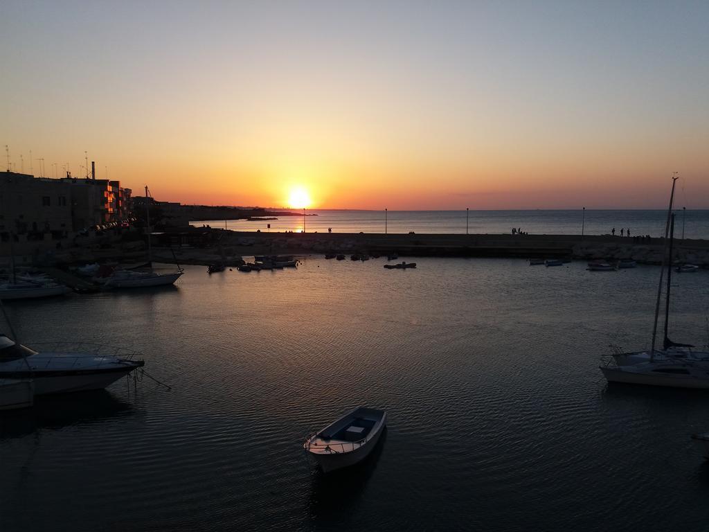 Il Da Vinci Casa Vacanze Giovinazzo Luaran gambar