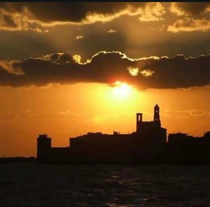 Il Da Vinci Casa Vacanze Giovinazzo Luaran gambar