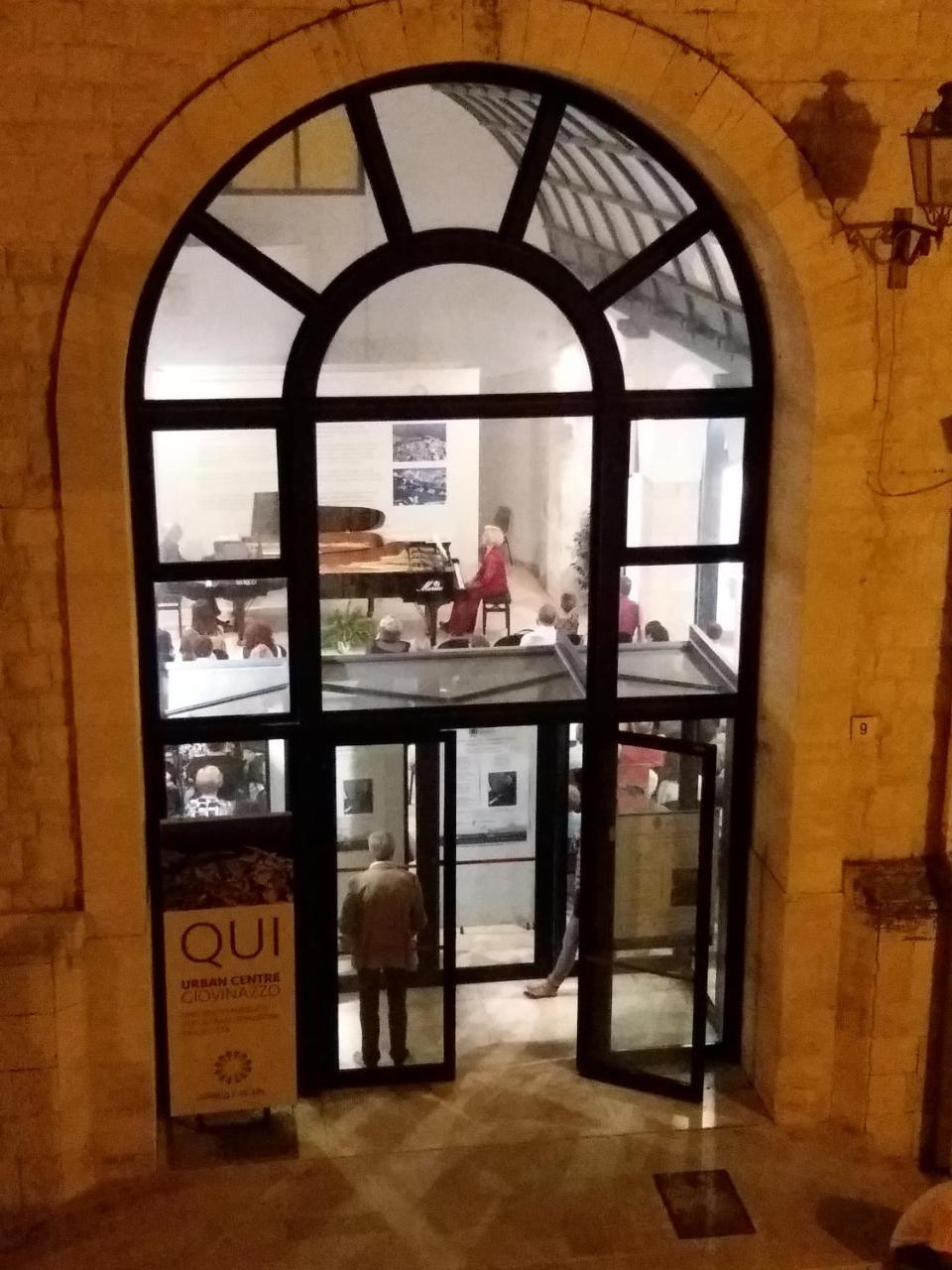 Il Da Vinci Casa Vacanze Giovinazzo Luaran gambar
